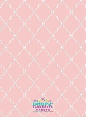 Backdrop - Apricot Quarterfoil Lattice