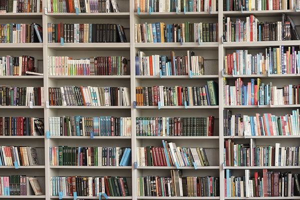 Backdrop - White Bookshelf Library Books